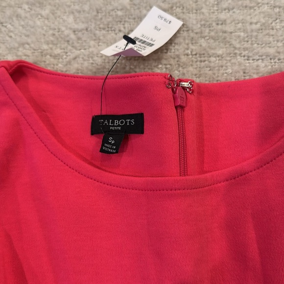 Adorable pink dress from Talbots! Pockets!! Small petite - Picture 2 of 4